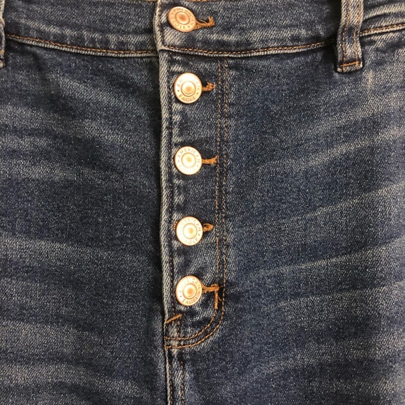 American Eagle AEO Mom Jean 14S Short Button Fly - Picture 3 of 8